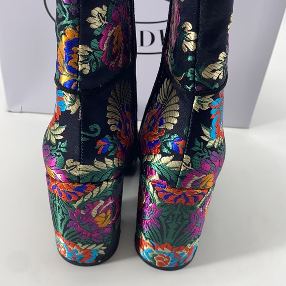 Steve Madden NEW Multi Colored Boots! - Picture 5 of 7